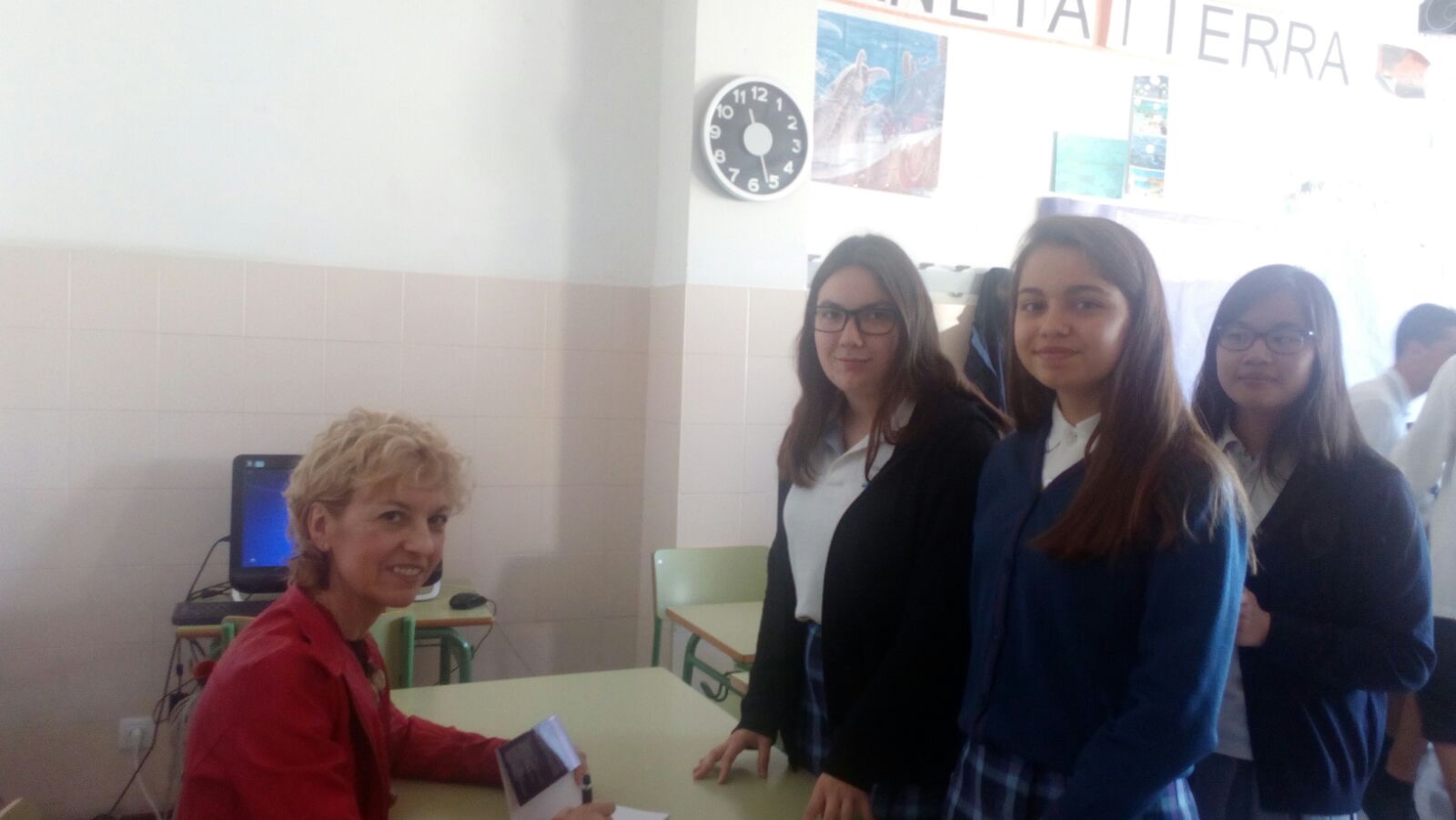 6 maria-angeles-chavarria-firma