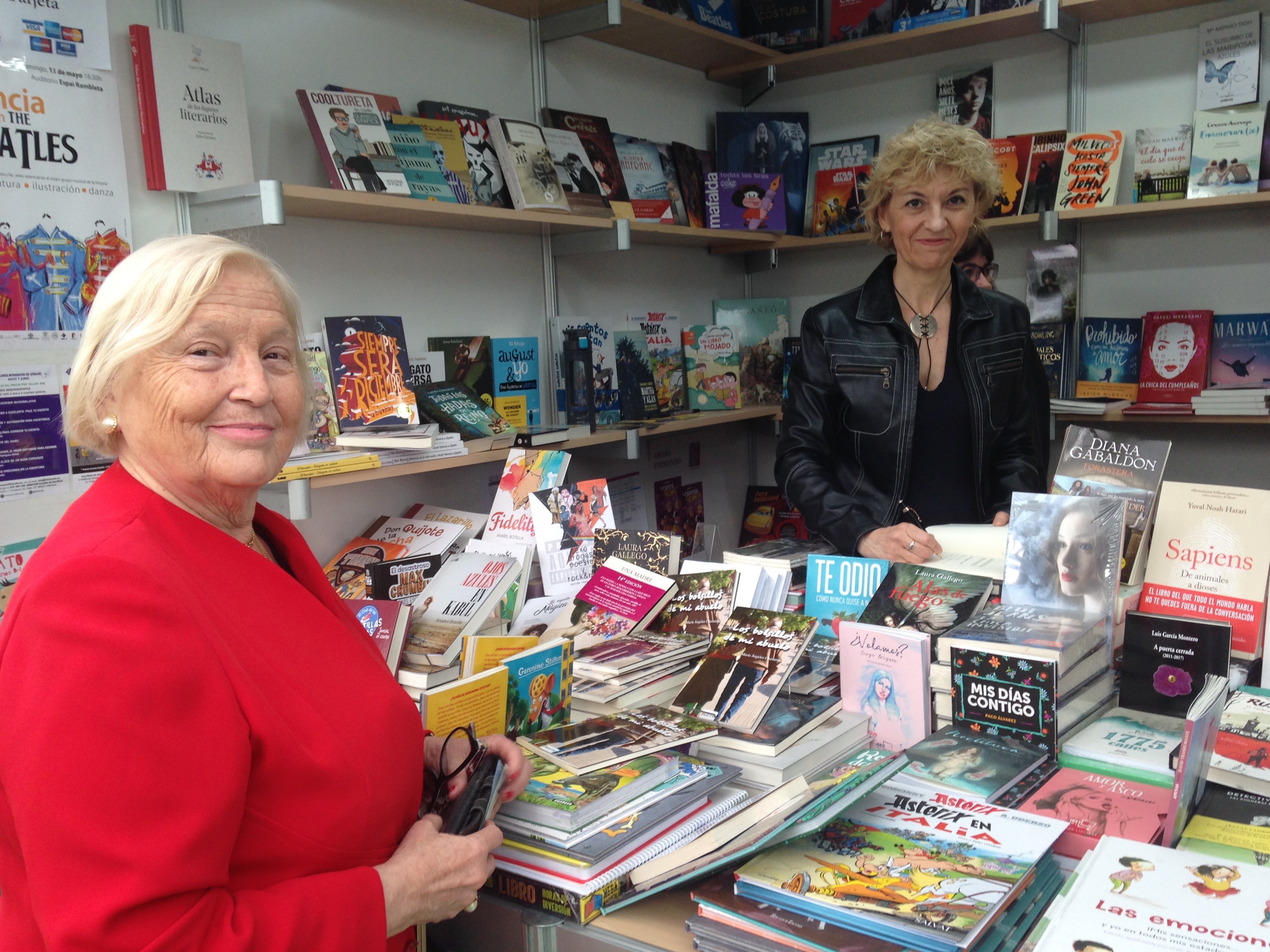 1 maria-angeles-chavarria-firma-bolsillos